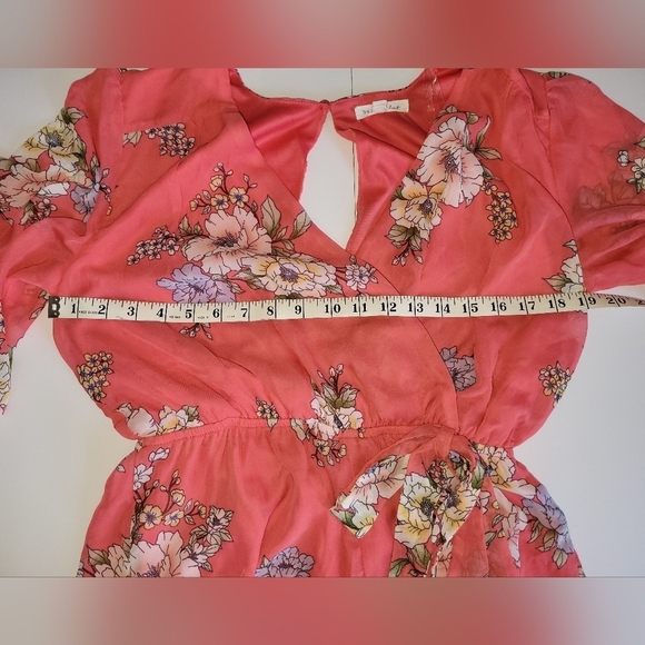 Bailey Blue pink floral print wrap v neck romper with bow keyhole back - Picture 10 of 14